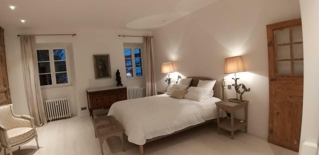 La Cure Grande Maison De Charme De 2 A 14 Personnes Saint-Urcize 外观 照片